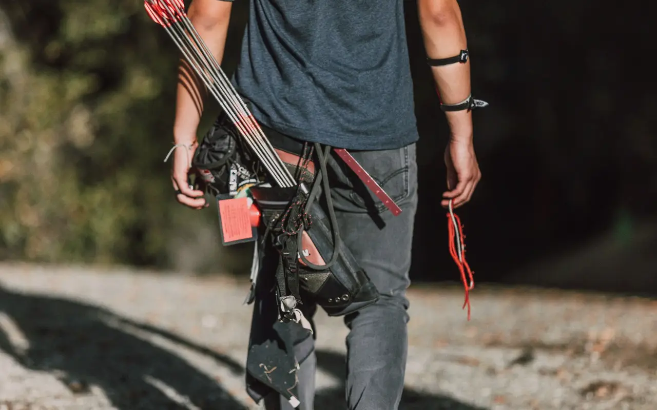 Longbows & flatbows